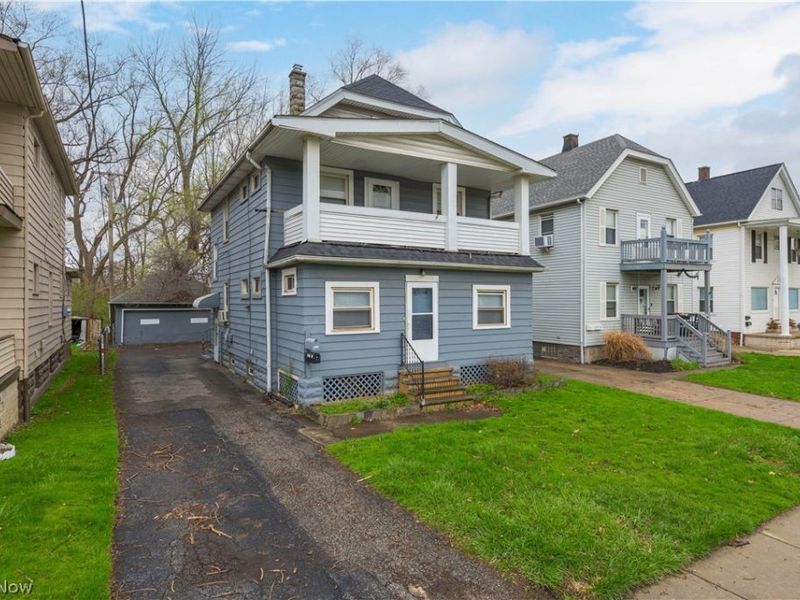 4004 E 52nd Street, Newburgh Heights, OH 44105 Photo 2