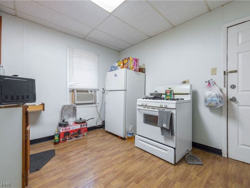 4004 E 52nd Street, Newburgh Heights, OH 44105 Photo 20