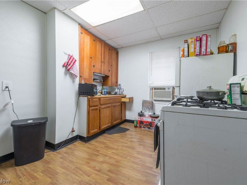 4004 E 52nd Street, Newburgh Heights, OH 44105 Photo 23