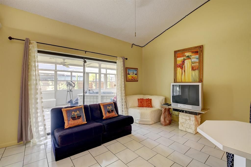 9565 El Clair Ranch Road, Boynton Beach, FL 33437 Photo