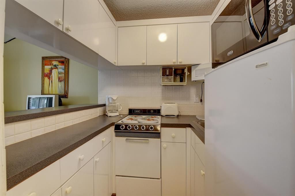 9565 El Clair Ranch Road, Boynton Beach, FL 33437 Photo