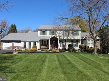 6 TIFFANY DRIVE, PERKASIE, PA 18944