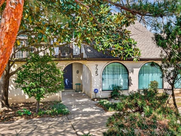 725 Kenwood Drive, Bartlesville, OK 74006