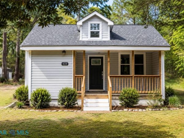 633 Fitchetts Wharf Road, Mathews, VA 23109