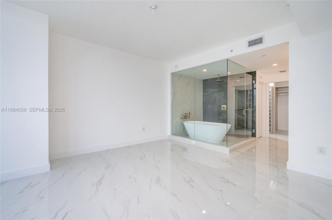 700 NE 24th St, Unit 3504, Miami, FL 33137 Photo