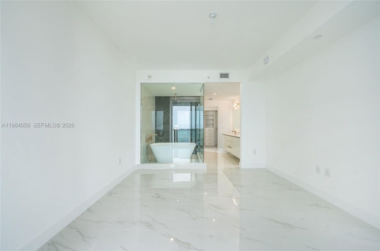 700 NE 24th St, Unit 3504, Miami, FL 33137 Photo