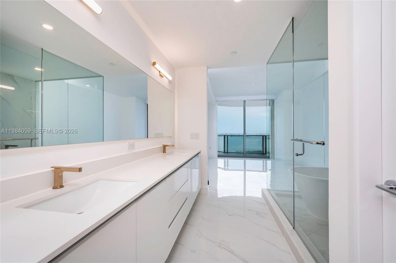 700 NE 24th St, Unit 3504, Miami, FL 33137 Photo