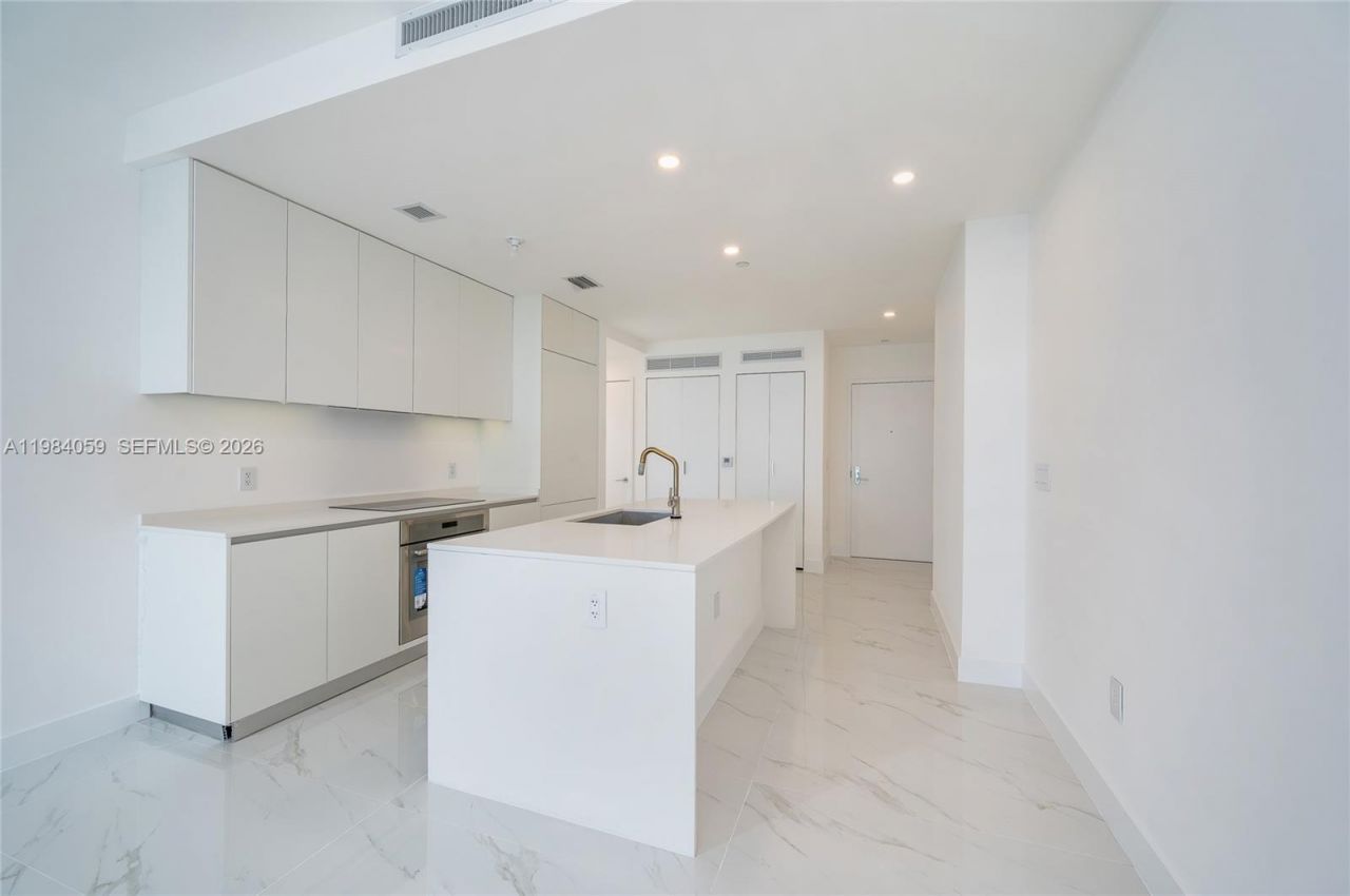 700 NE 24th St, Unit 3504, Miami, FL 33137 Photo