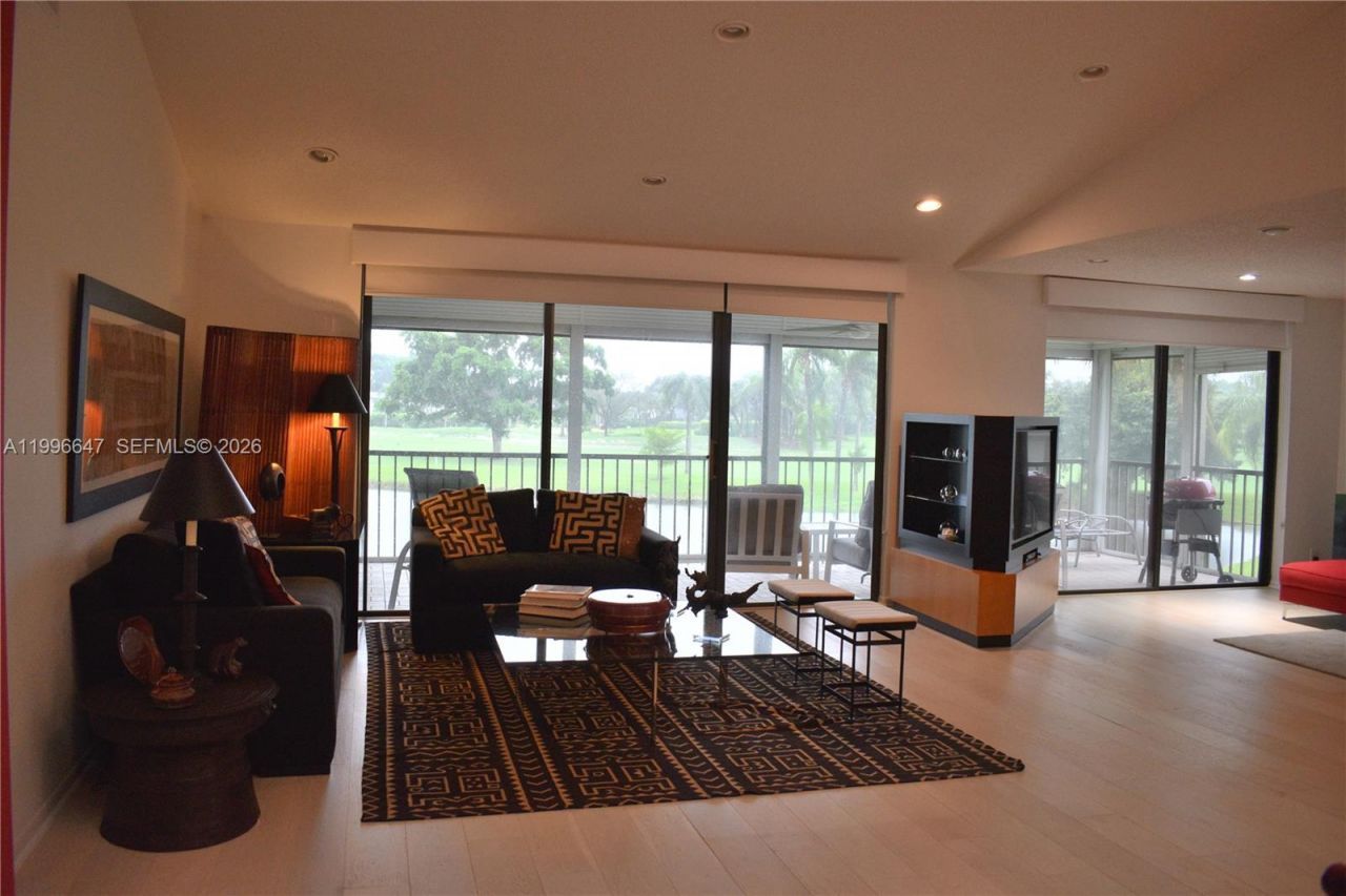 71 Eastgate Dr, Unit D, Boynton Beach, FL 33436 Photo