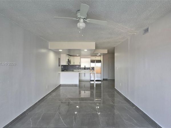 9375 Fontainebleau Blvd, Unit L420, Miami, FL 33172