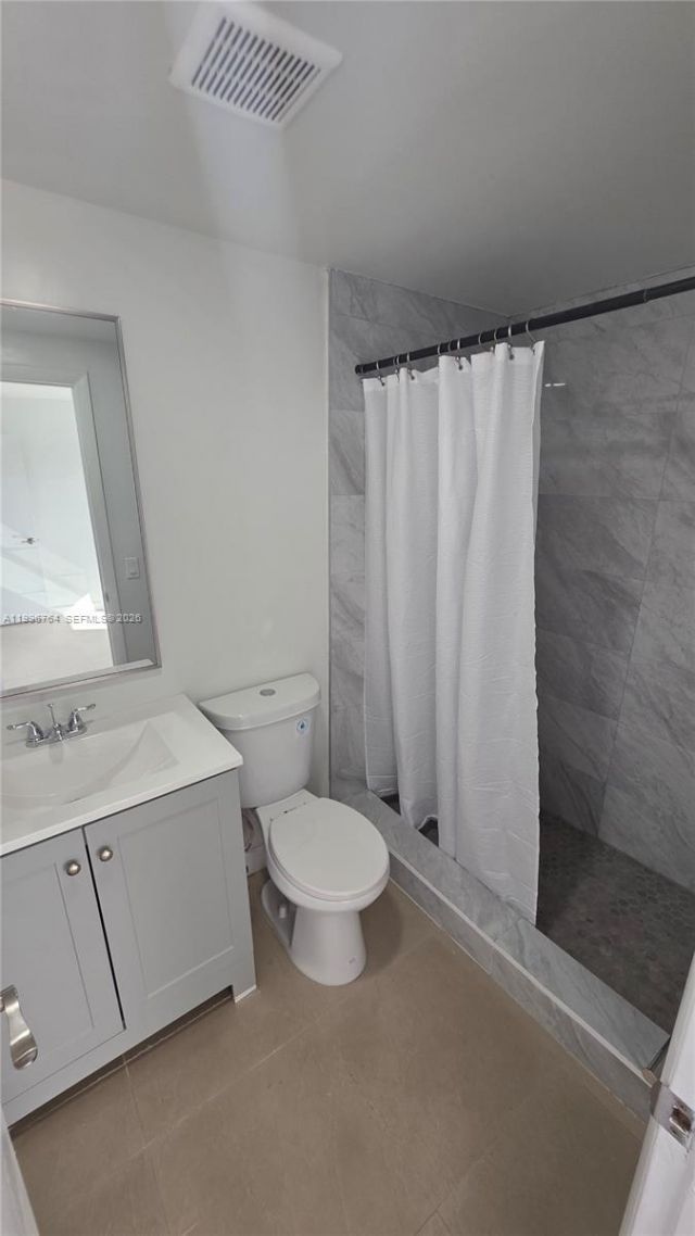9375 Fontainebleau Blvd, Unit L420, Miami, FL 33172 Photo