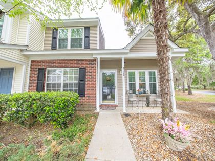 8106 Shadow Oak Drive North Charleston, SC 29406