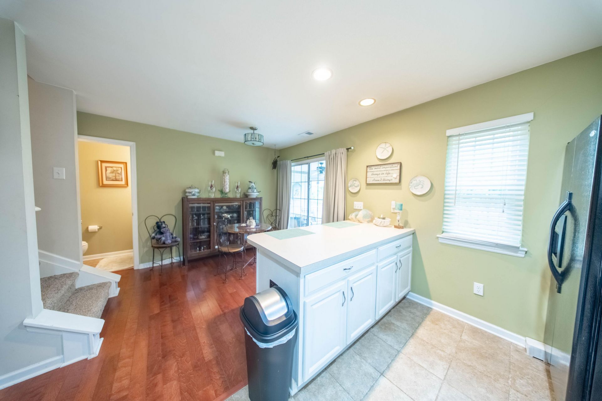 8106 Shadow Oak Drive Photo 10