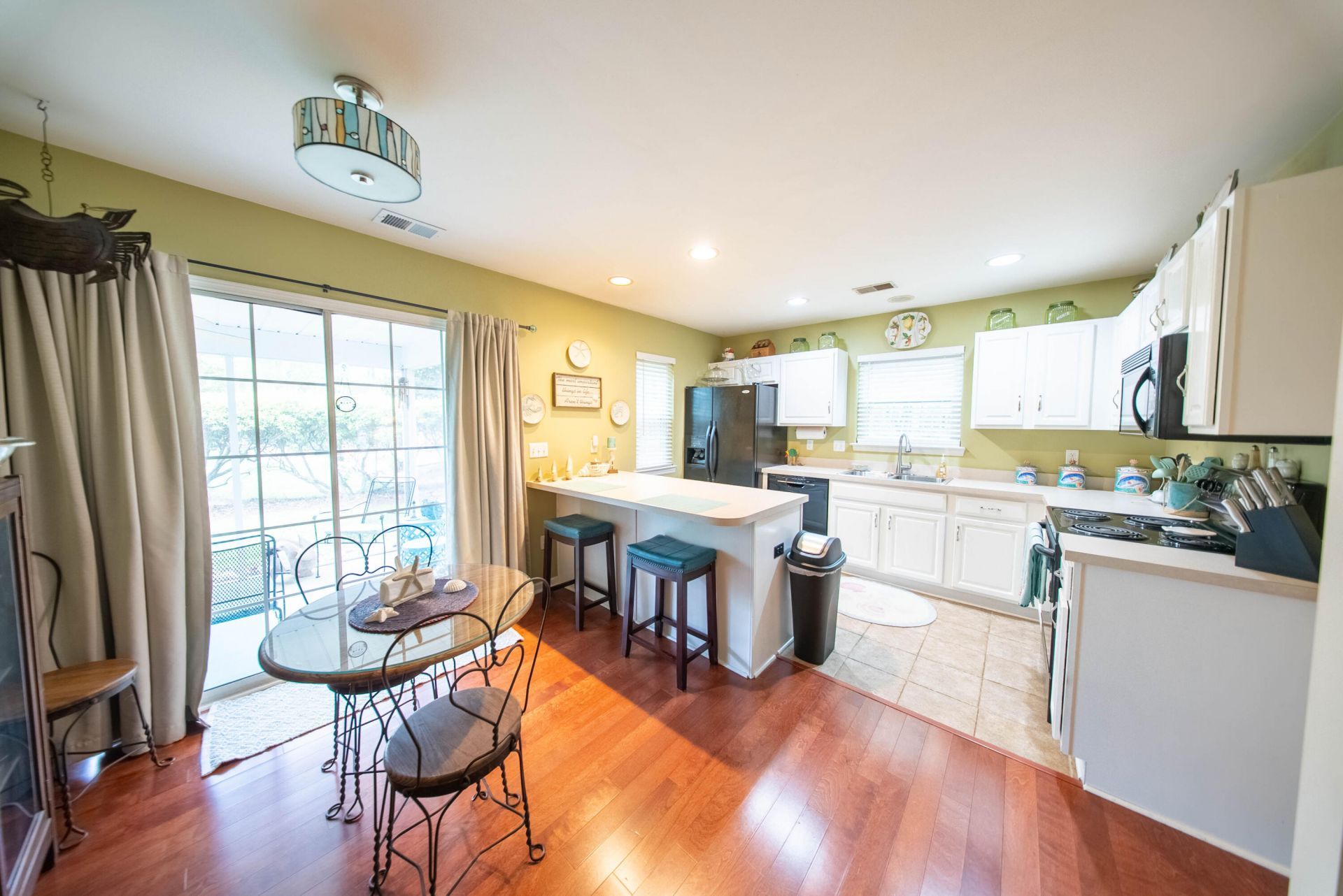 8106 Shadow Oak Drive Photo 11