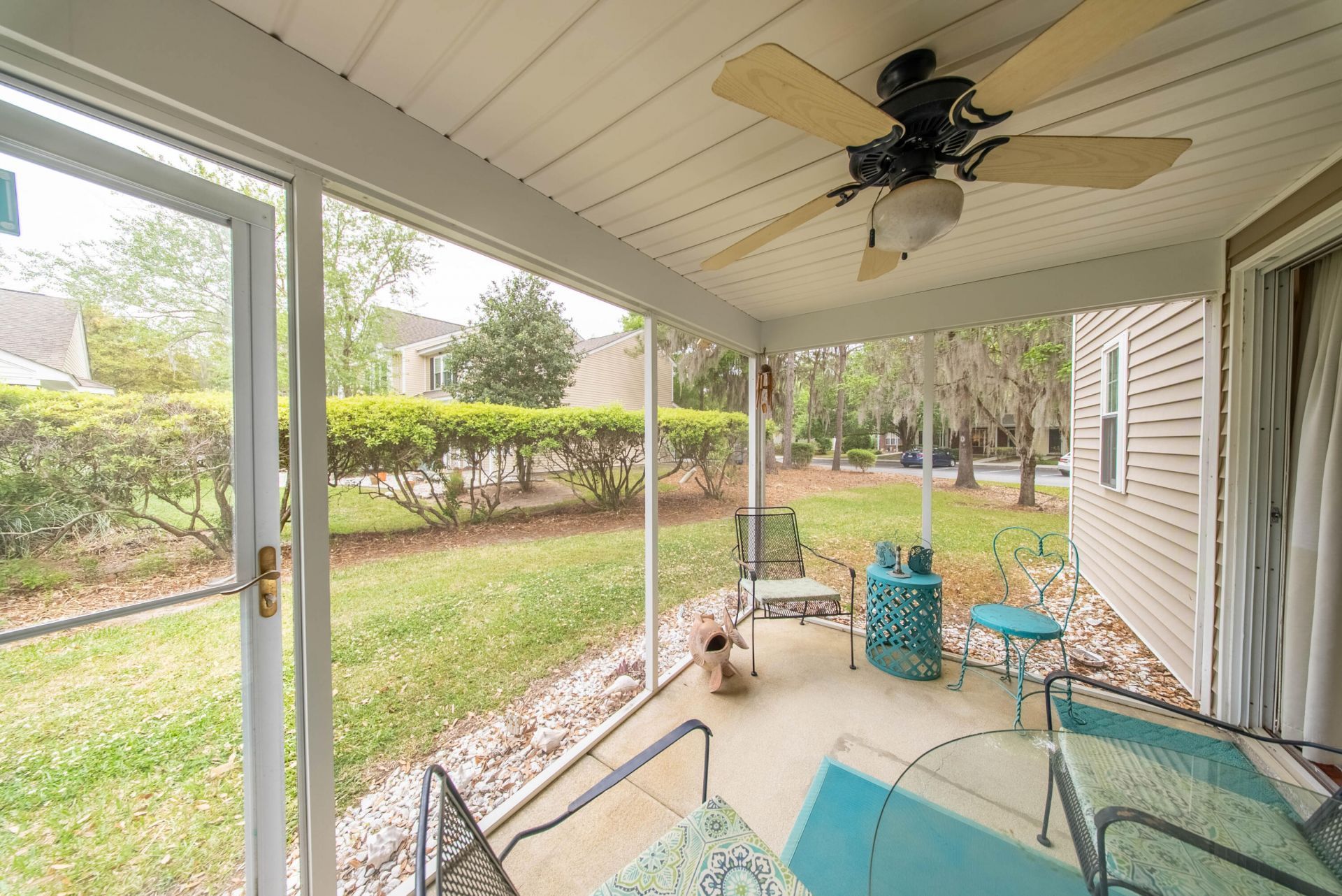 8106 Shadow Oak Drive Photo 33