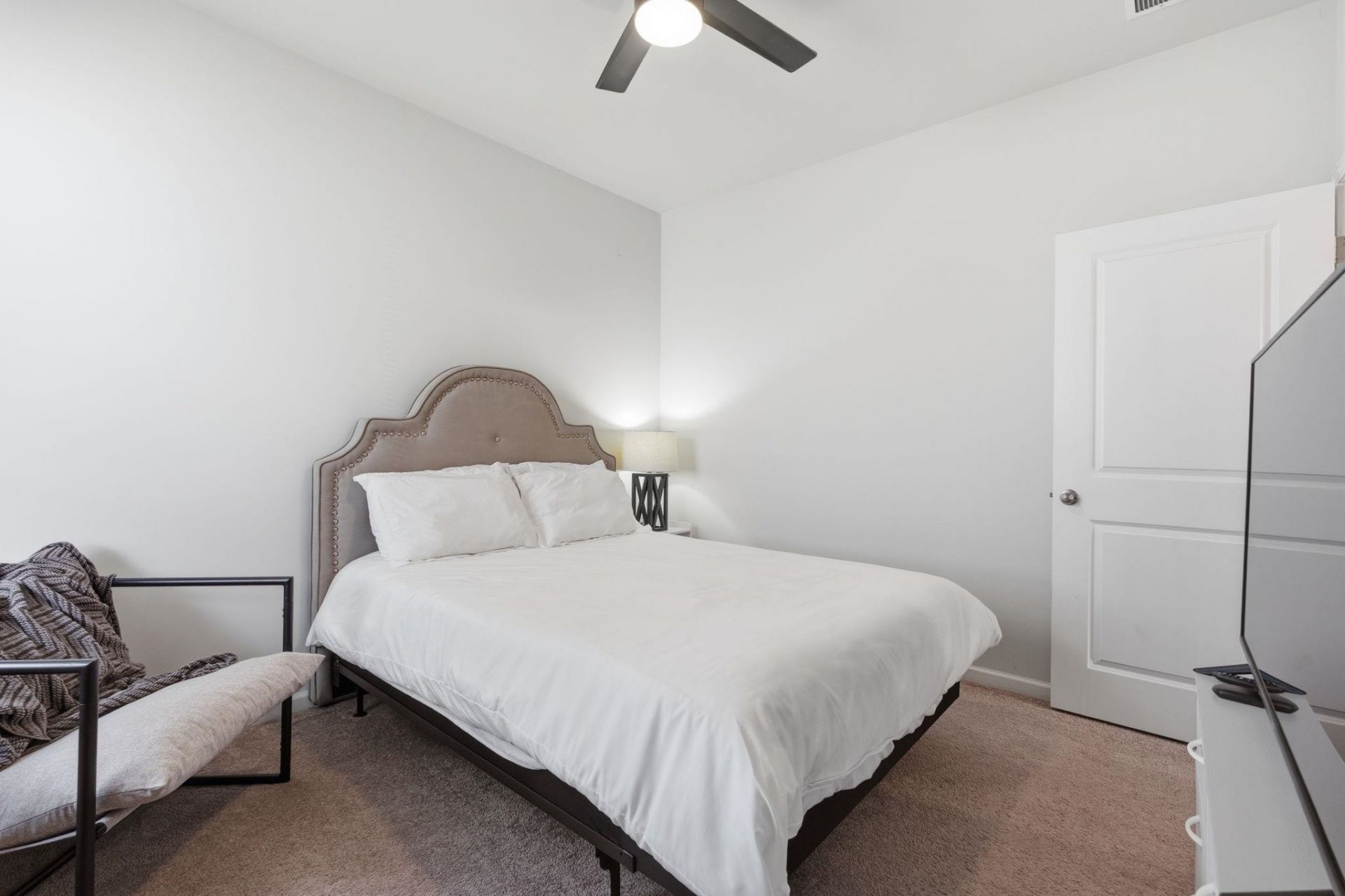 2261 Blackthorn Dr. Photo 13