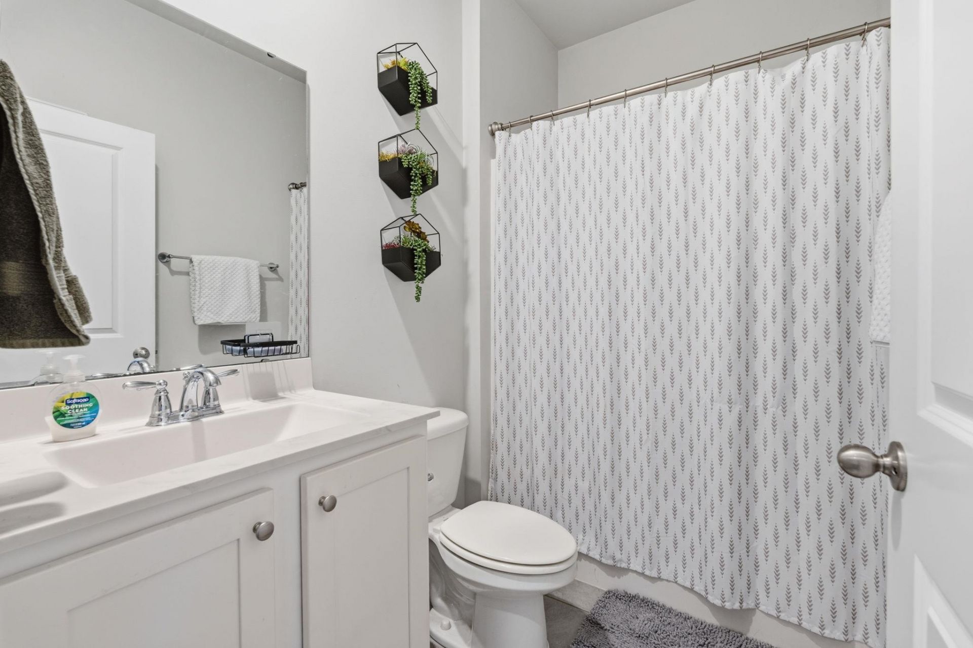 2261 Blackthorn Dr. Photo 15