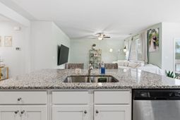 2261 Blackthorn Dr. photo 4