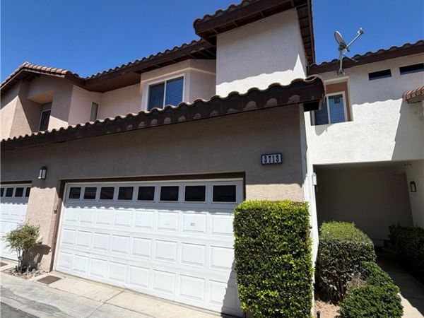 3713 Calle Curacso, Riverside, CA 92503