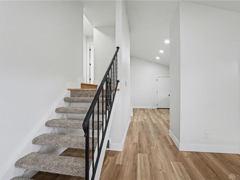 419 Falcon Drive, New Carlisle, OH 45344 Photo 10