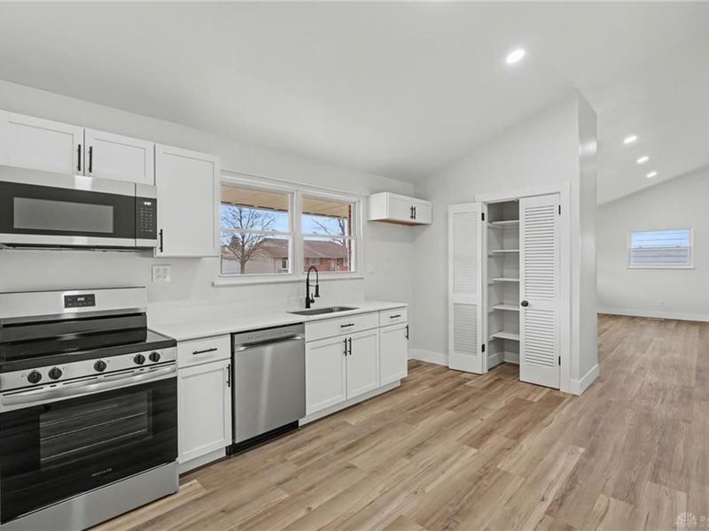 419 Falcon Drive, New Carlisle, OH 45344 Photo 12