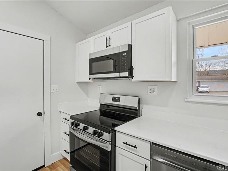 419 Falcon Drive, New Carlisle, OH 45344 Photo 13