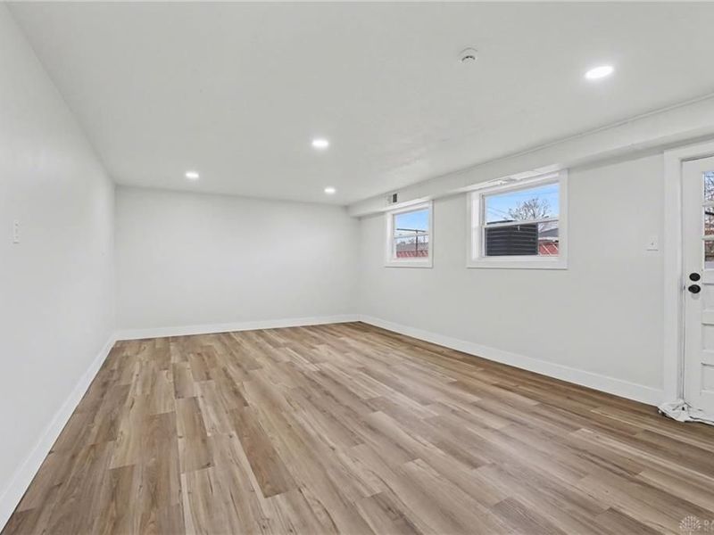 419 Falcon Drive, New Carlisle, OH 45344 Photo 27