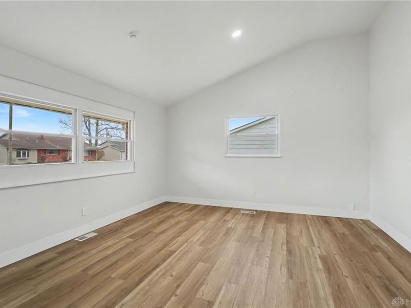 419 Falcon Drive, New Carlisle, OH 45344 Photo 3