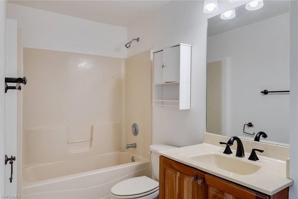 6136 Hester Ave, Fort Myers, FL 33905 Photo