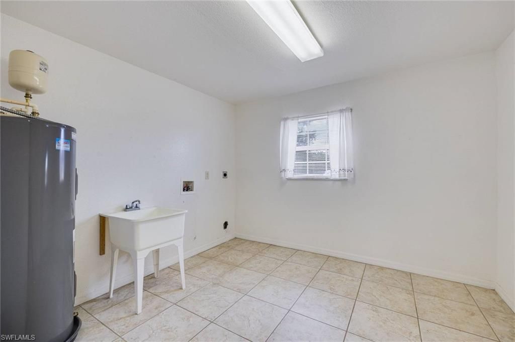 6136 Hester Ave, Fort Myers, FL 33905 Photo