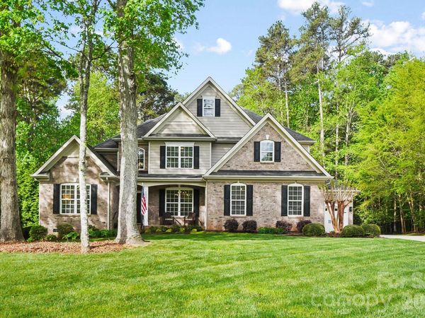 13326 Fairington Oaks Drive, Mint Hill, NC 28227
