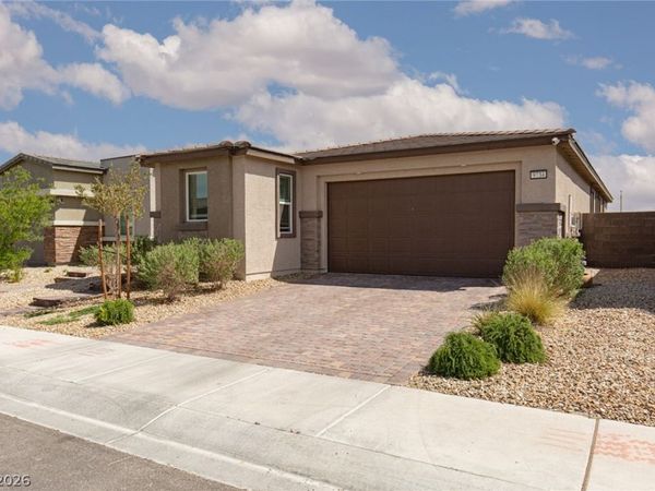 9734 Pacific Pine Street , Las Vegas, NV 89143