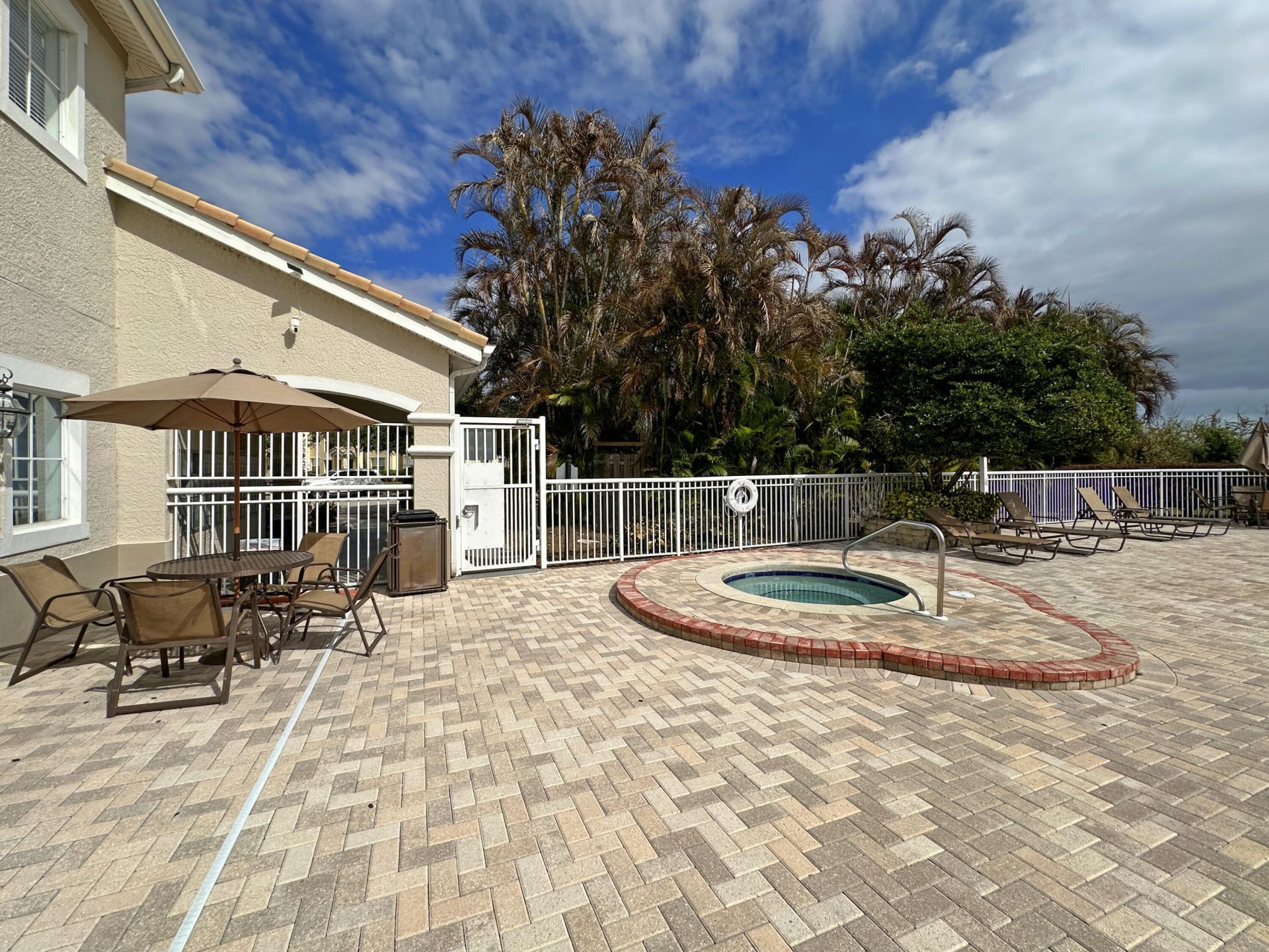 152 SW Peacock Boulevard, Unit 27-105, Port Saint Lucie, FL 34986 Photo