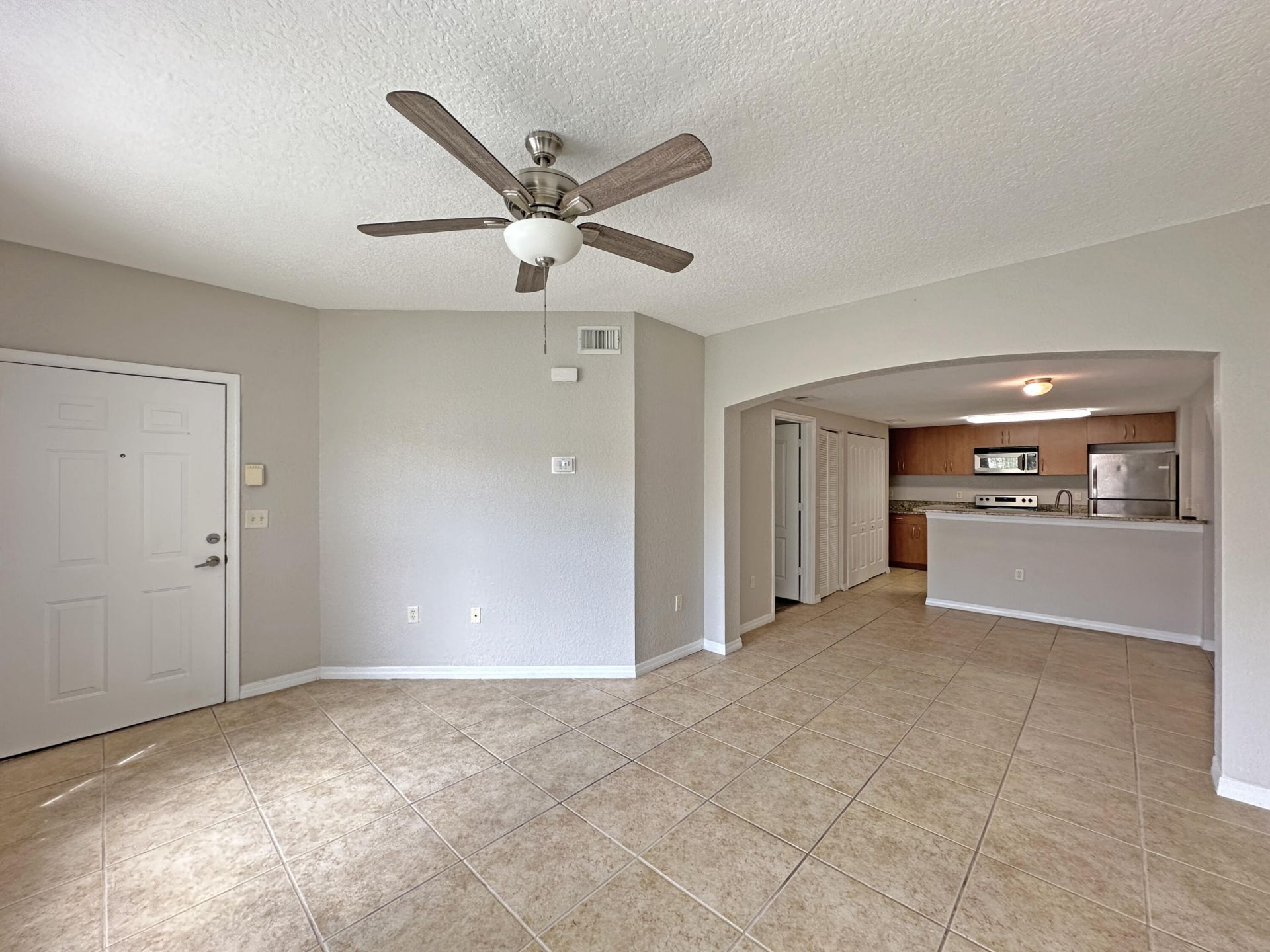 152 SW Peacock Boulevard, Unit 27-105, Port Saint Lucie, FL 34986 Photo