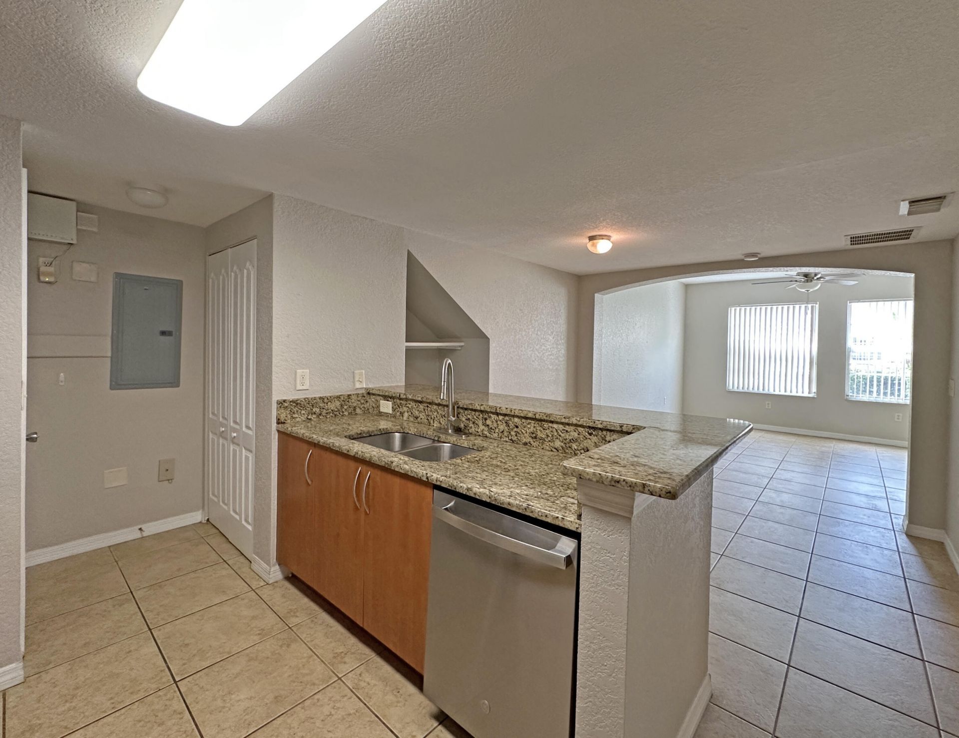152 SW Peacock Boulevard, Unit 27-105, Port Saint Lucie, FL 34986 Photo