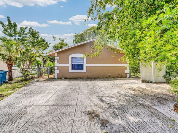 336 NE 12th Avenue, Boynton Beach, FL 33435