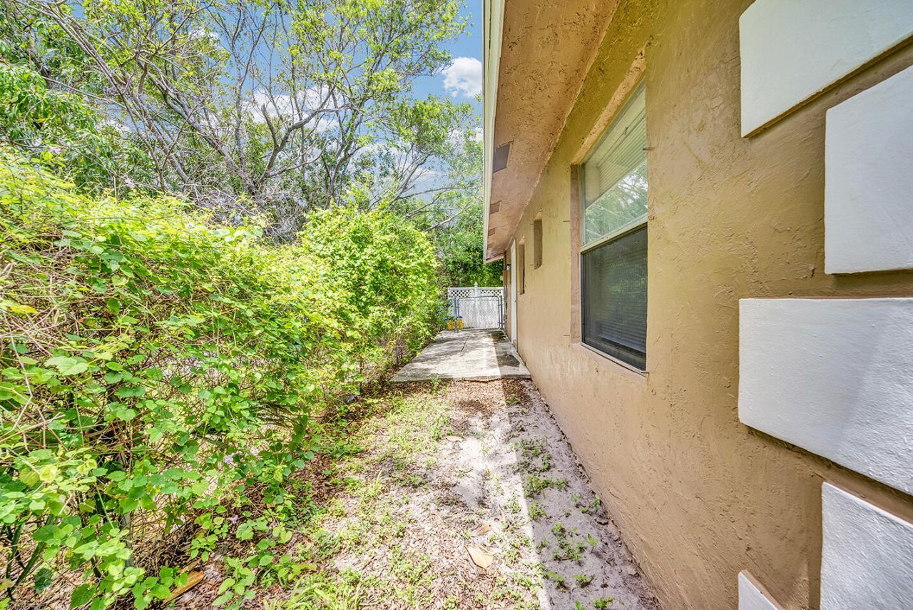 336 NE 12th Avenue, Boynton Beach, FL 33435 Photo