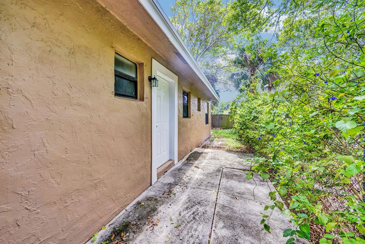 336 NE 12th Avenue, Boynton Beach, FL 33435 Photo