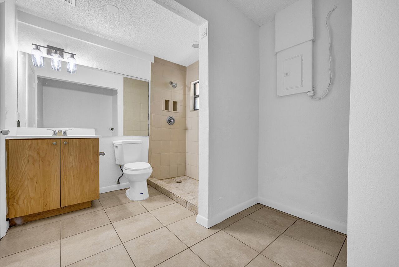 336 NE 12th Avenue, Boynton Beach, FL 33435 Photo