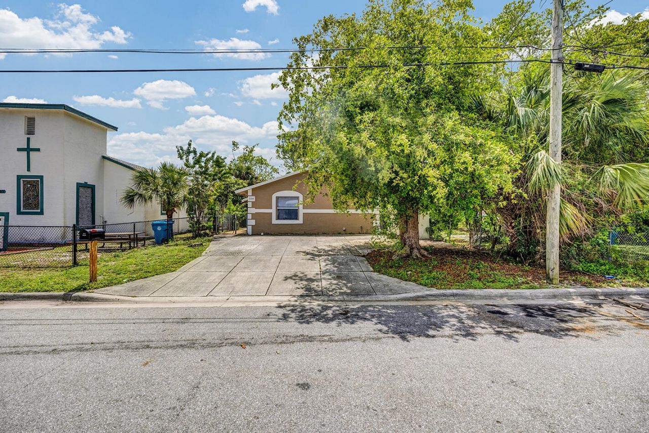 336 NE 12th Avenue, Boynton Beach, FL 33435 Photo