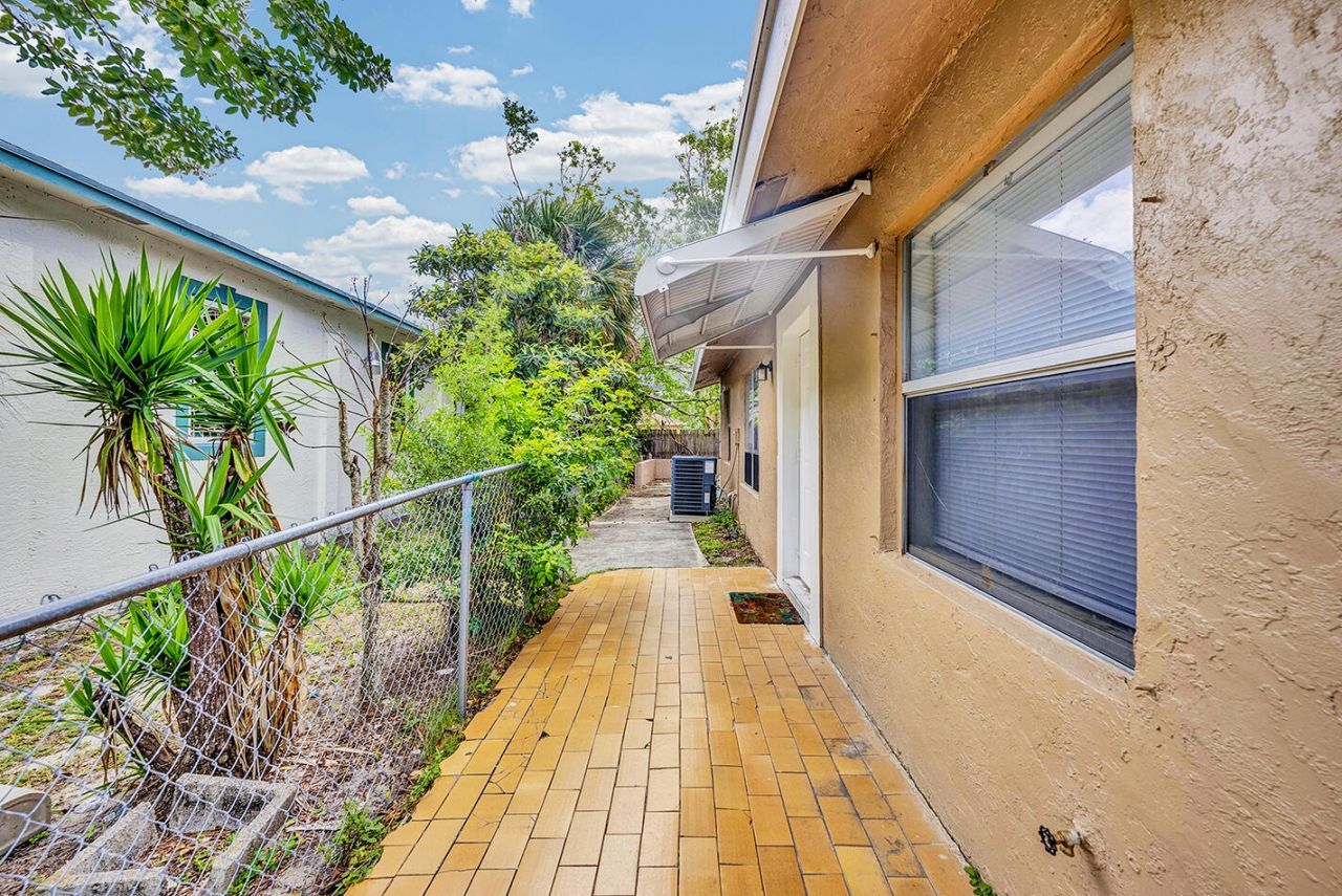 336 NE 12th Avenue, Boynton Beach, FL 33435 Photo