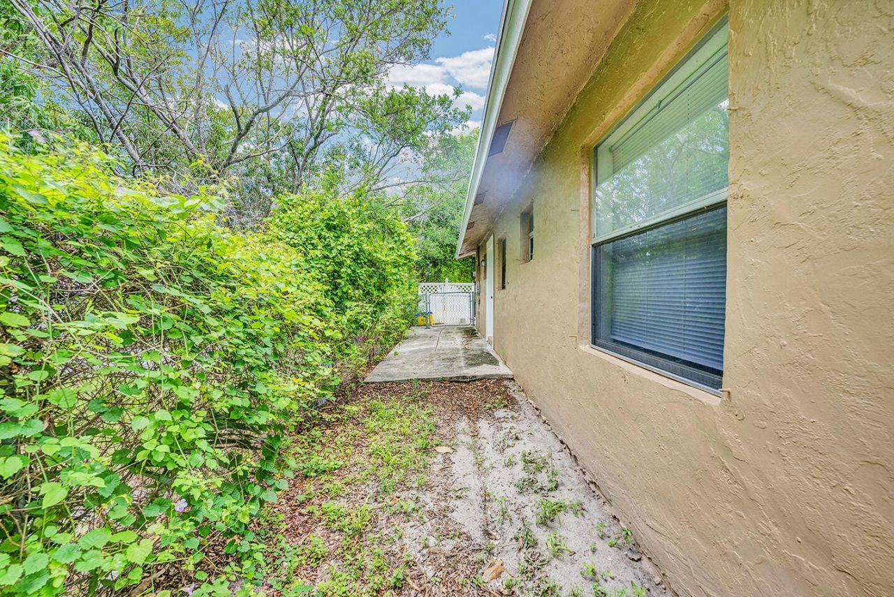 336 NE 12th Avenue, Boynton Beach, FL 33435 Photo