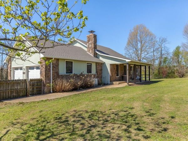 1111 Rocky Dell Road , Gravette, AR 72736