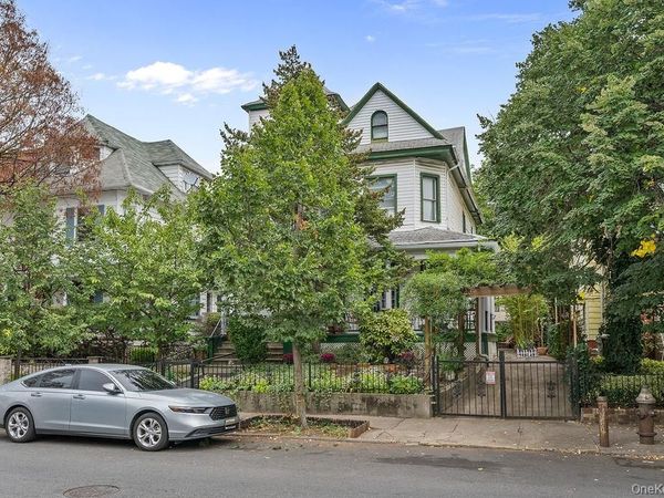 455 E 28th Street, Brooklyn, NY 11226