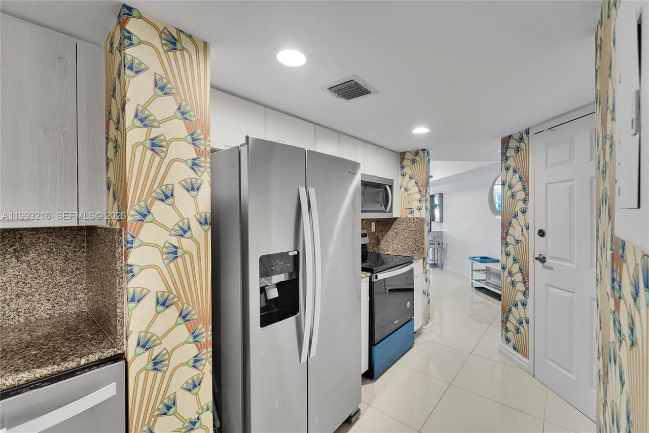 825 Brickell Bay Dr, Unit 2048, Miami, FL 33131 Photo