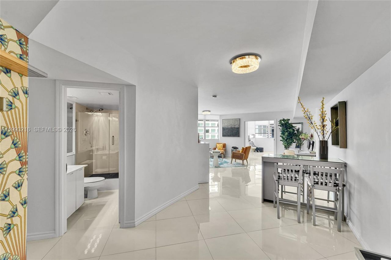 825 Brickell Bay Dr, Unit 2048, Miami, FL 33131 Photo