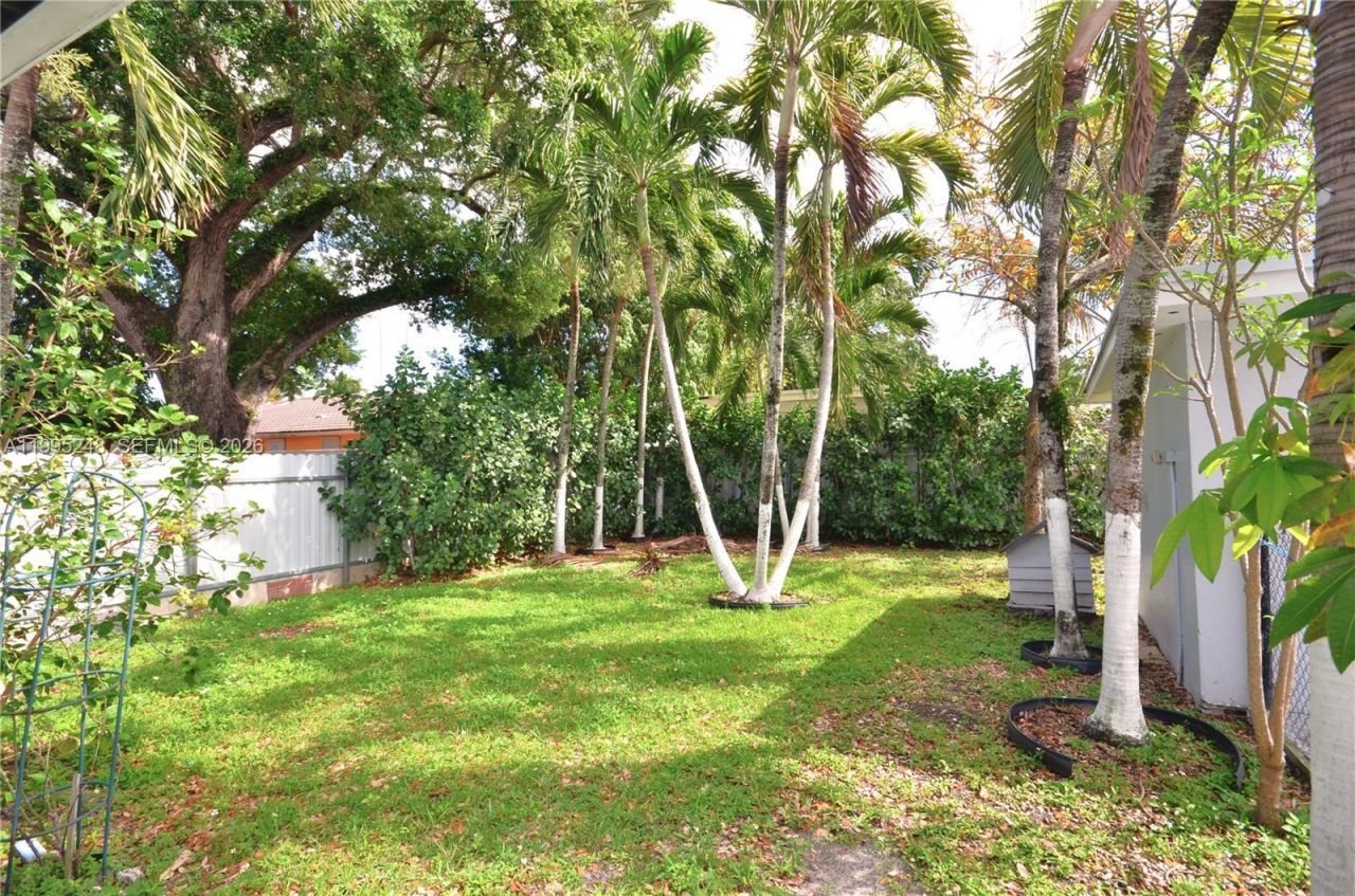 2430 SW 16th St, Unit 2430, Miami, FL 33145 Photo