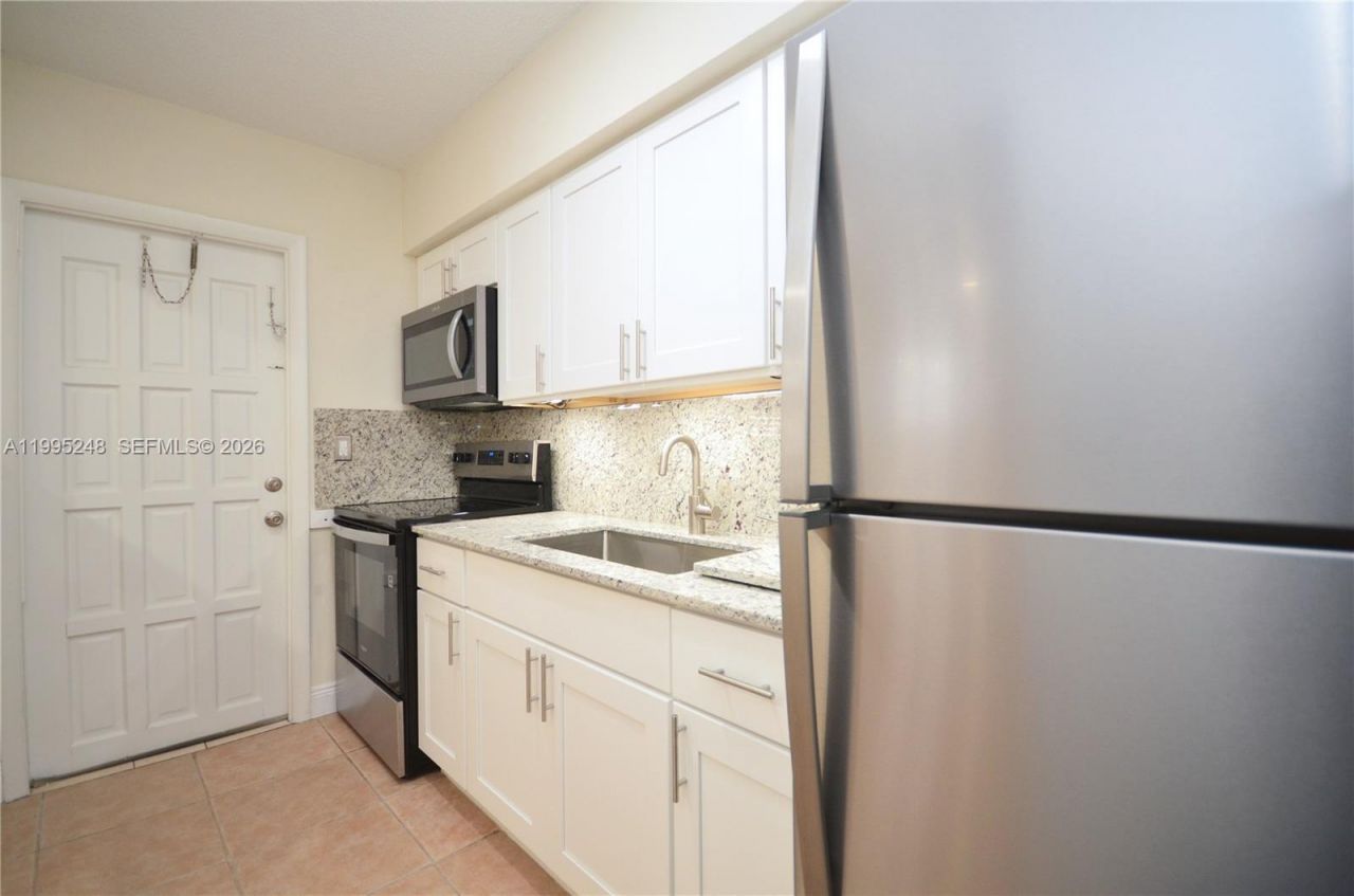 2430 SW 16th St, Unit 2430, Miami, FL 33145 Photo
