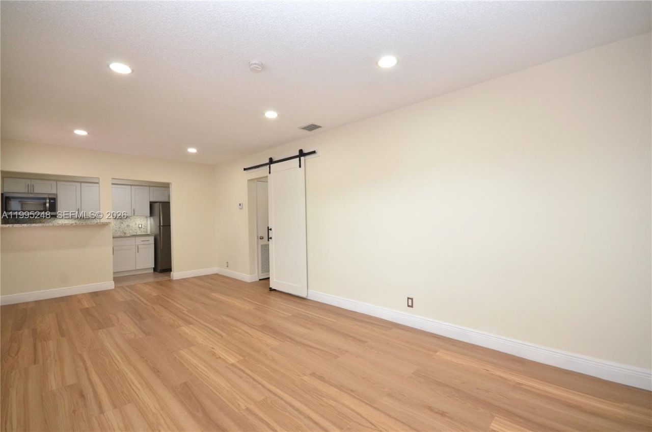 2430 SW 16th St, Unit 2430, Miami, FL 33145 Photo