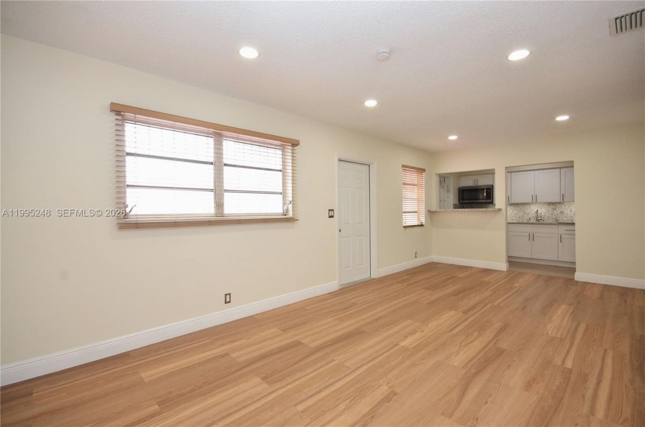 2430 SW 16th St, Unit 2430, Miami, FL 33145 Photo